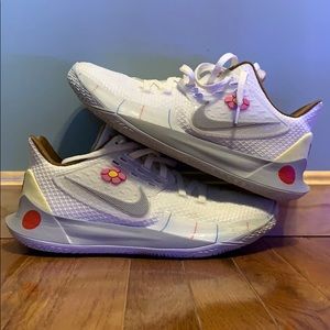 Kyrie 2 low sandy cheeks